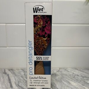 NIB Wet Brush Pro Detangler - Pink and Brown